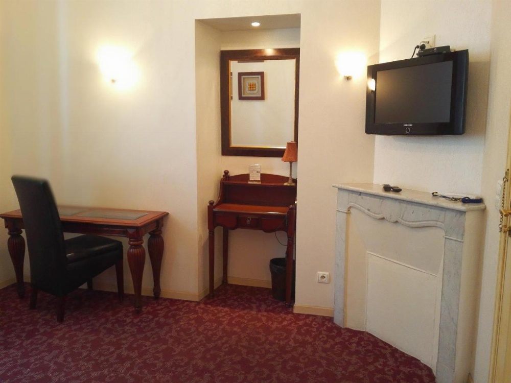 Room image 5